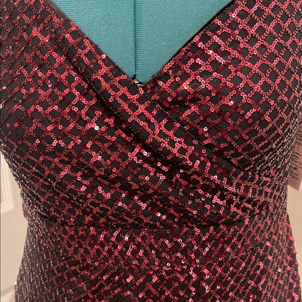 Sequined Red and Black Midi Formal Dress 4 Sleeveless NWT - Picture 5 of 12